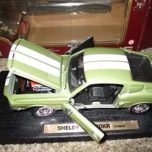 Ford Shelby 1968 GT-5800R 1:18 Die Cast Metal Green Model Car